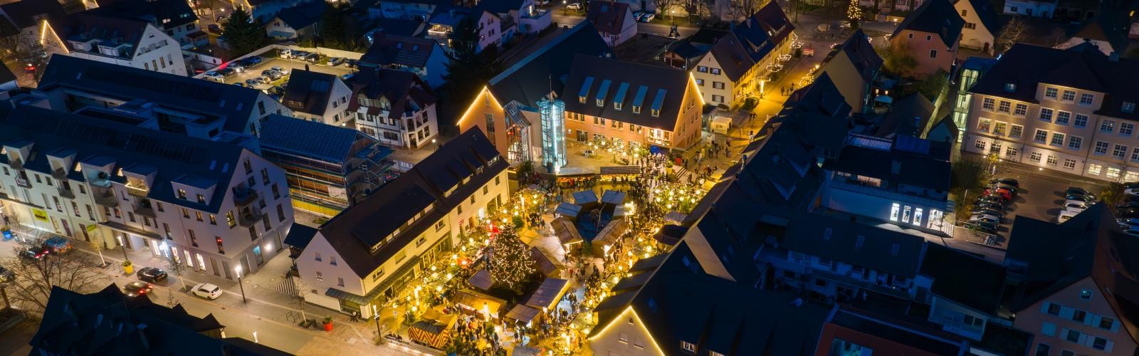Luftbild Neuenburger Weihnachtsmarkt Luftbild Neuenburger Weihnachtsmarkt