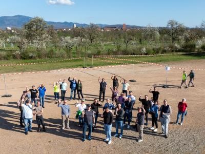 Gruppenbild auf dem künftigen Gelände des Nepomukfestes