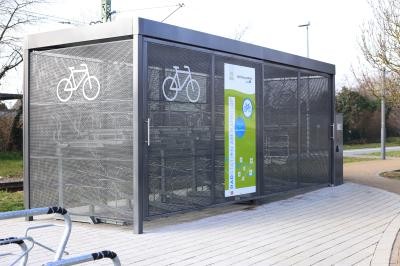 Radstation Neuenburg Bahnhof